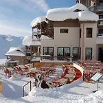 Le Hameau Du Kashmir Hotel