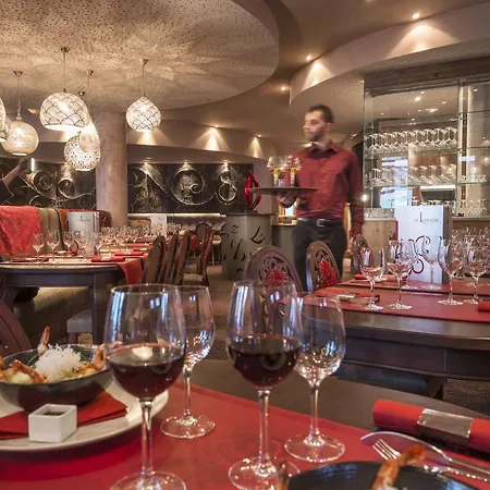 מלון Le Hameau Du Kashmir 4*