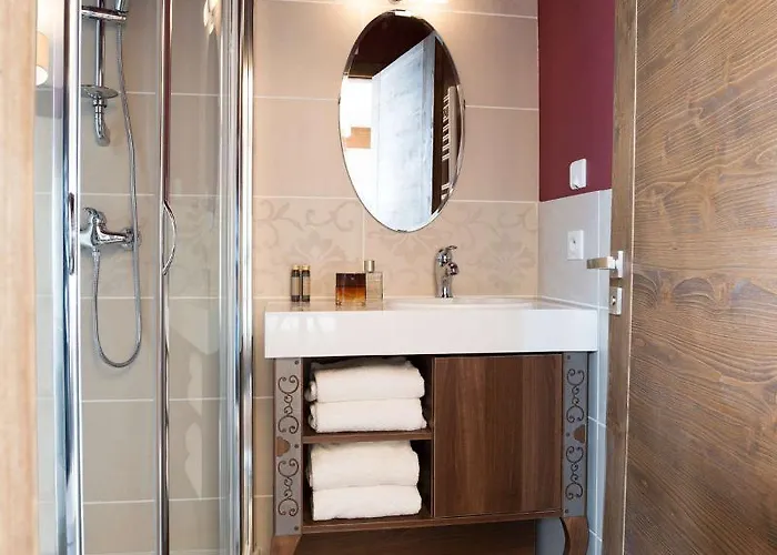 Hotel Le Hameau Du Kashmir